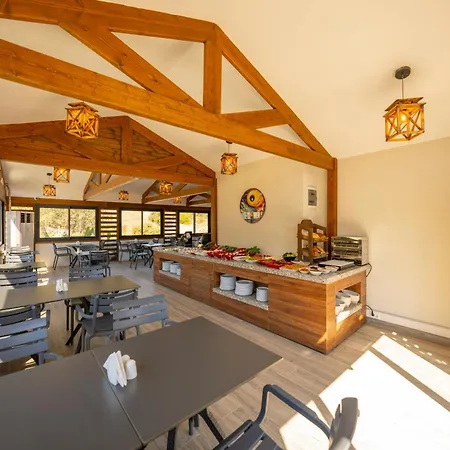 酒店 Marvelous 萨利杰尔梅